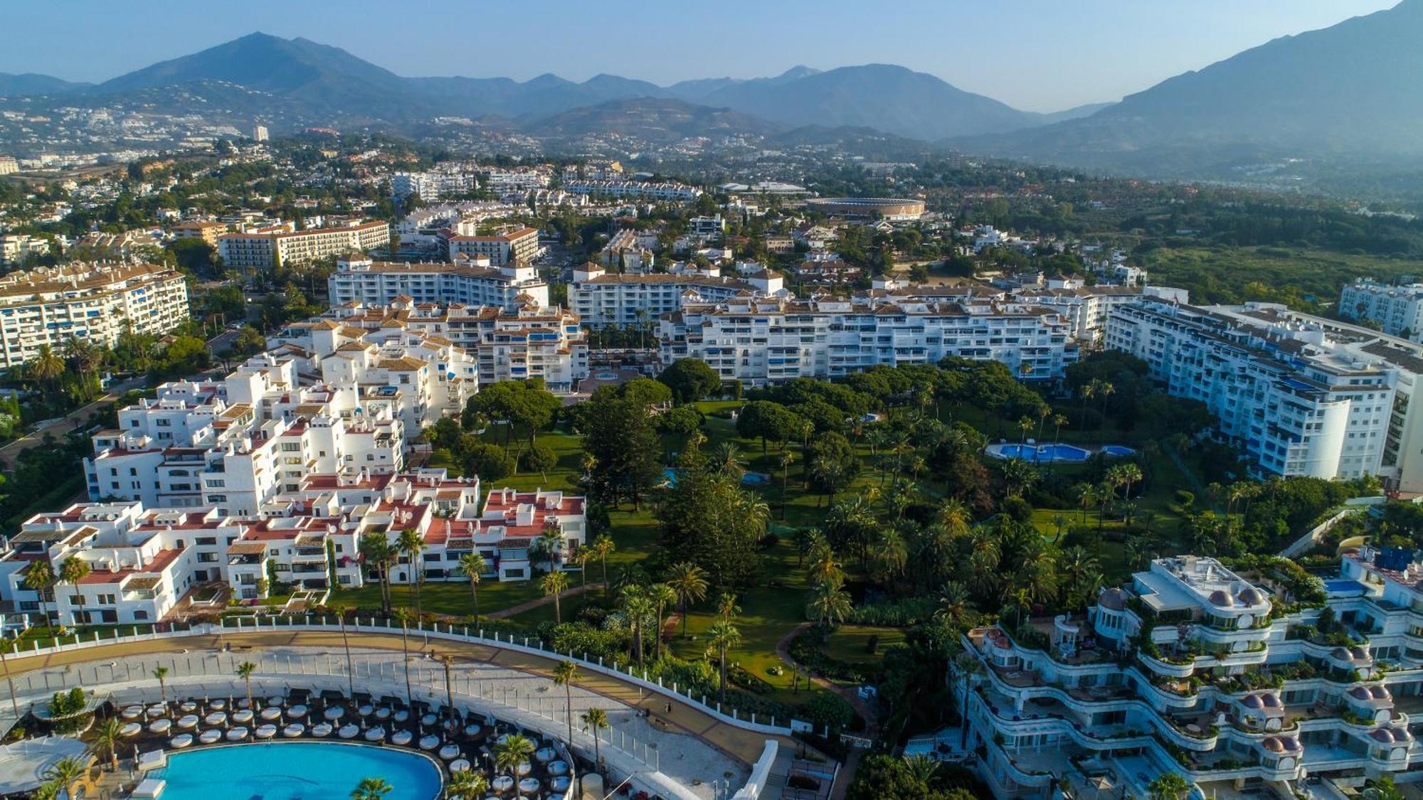 Marbella Banus Suites - Lily Playas Del Duque Banus Beach Apartment Extérieur photo